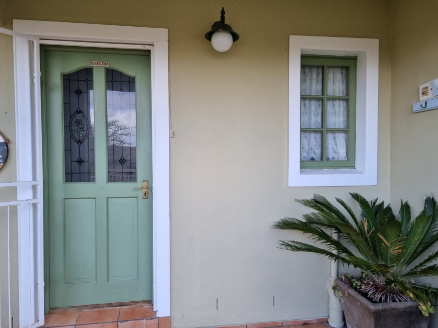 3 Bedroom Property for Sale in Heuningkloof Western Cape